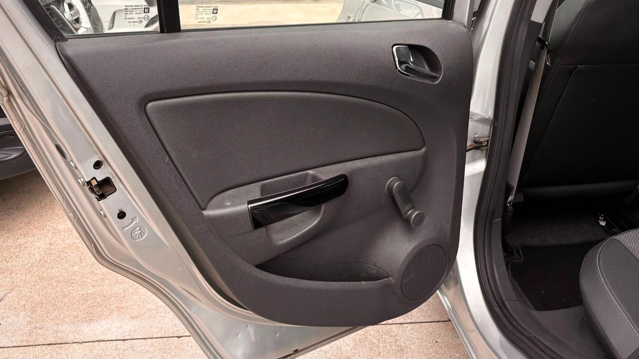 Opel Corsa 1.4 16V 5 porte Enjoy