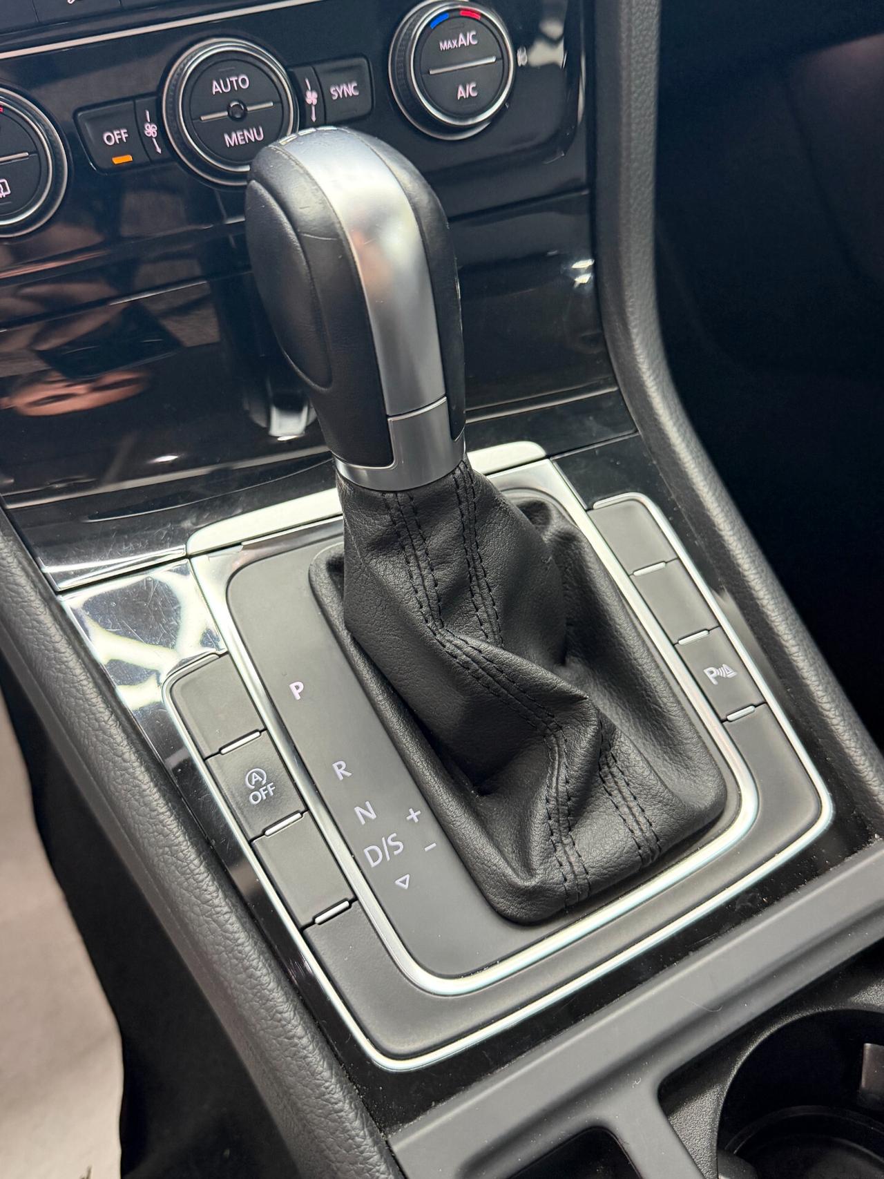 Volkswagen Golf Business 1.6 TDI DSG 5p. Highline BlueMotion Technology