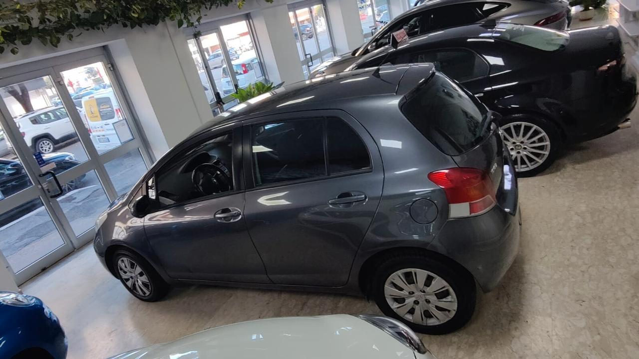 Toyota Yaris 1.0 5 Porte