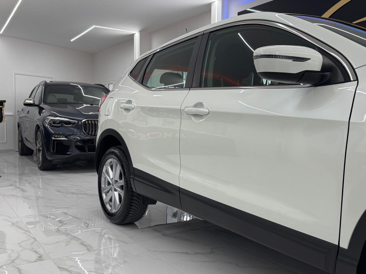 Nissan Qashqai 1.2 DIG-T N-Connecta-Full Opt