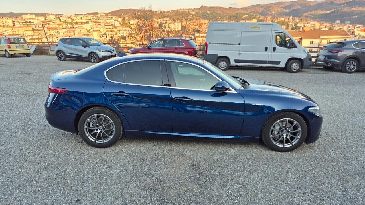 Alfa Romeo Giulia JTDM Super Full-Garanzia 3 anni