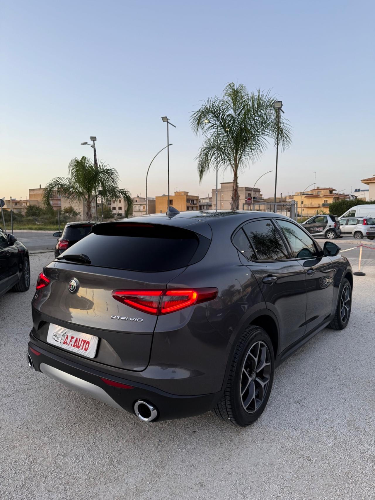 Alfa Romeo Stelvio 2.2 Turbodiesel 210 CV AT8 Q4 Executive