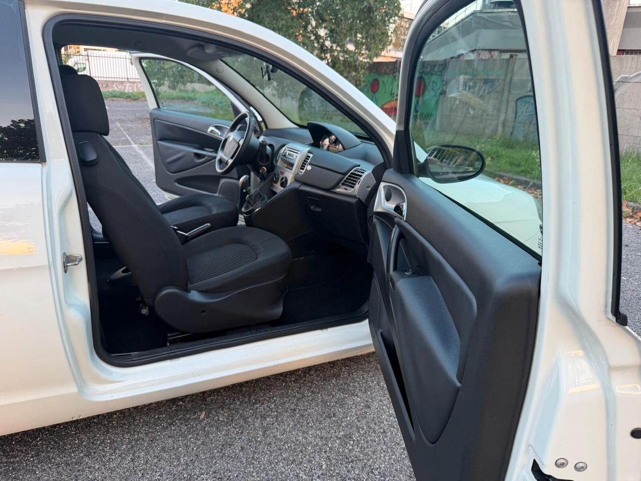 Lancia Ypsilon 1.2 Versus