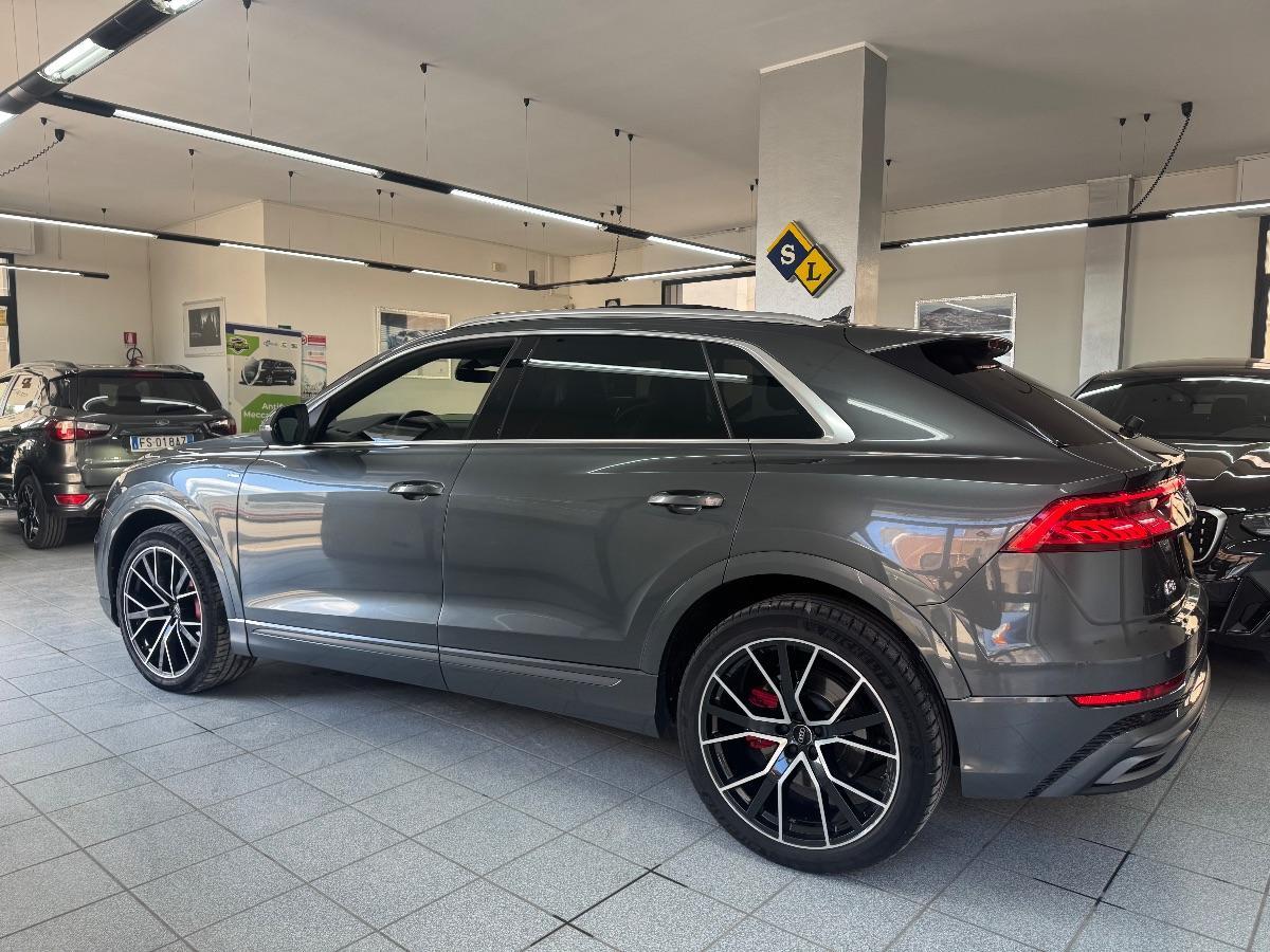 AUDI Q8 50 TDI 286 CV quattro S-Line TETTO/ LUCI AMBIENT