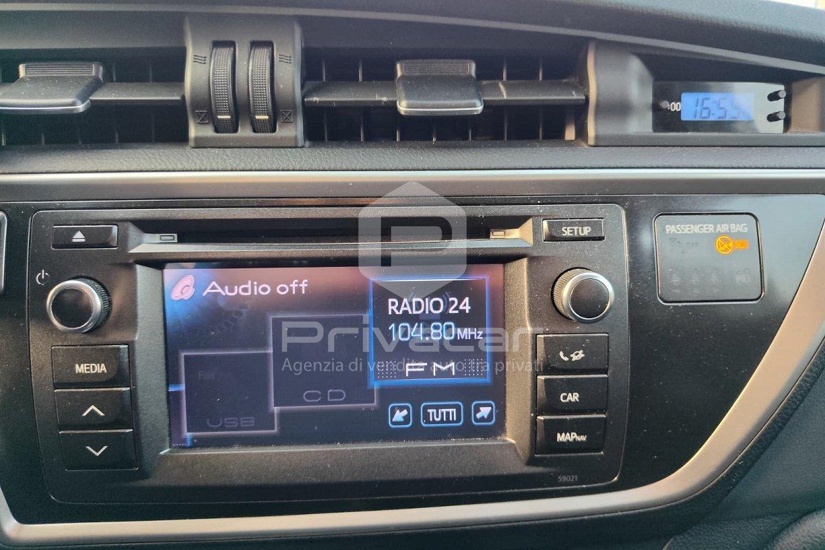 TOYOTA Auris 1.6 Active