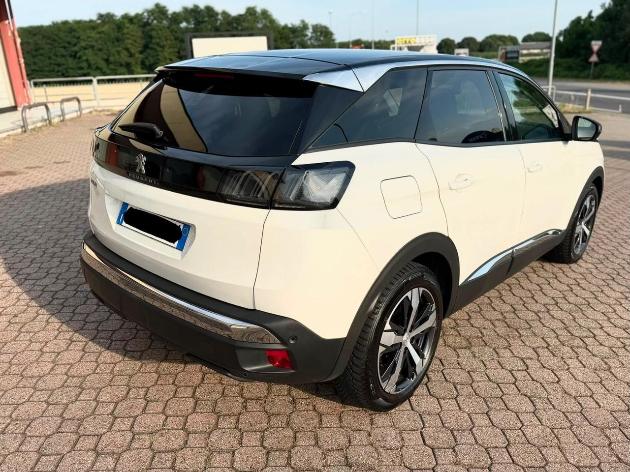 PEUGEOT 3008 2022 65.000 KM