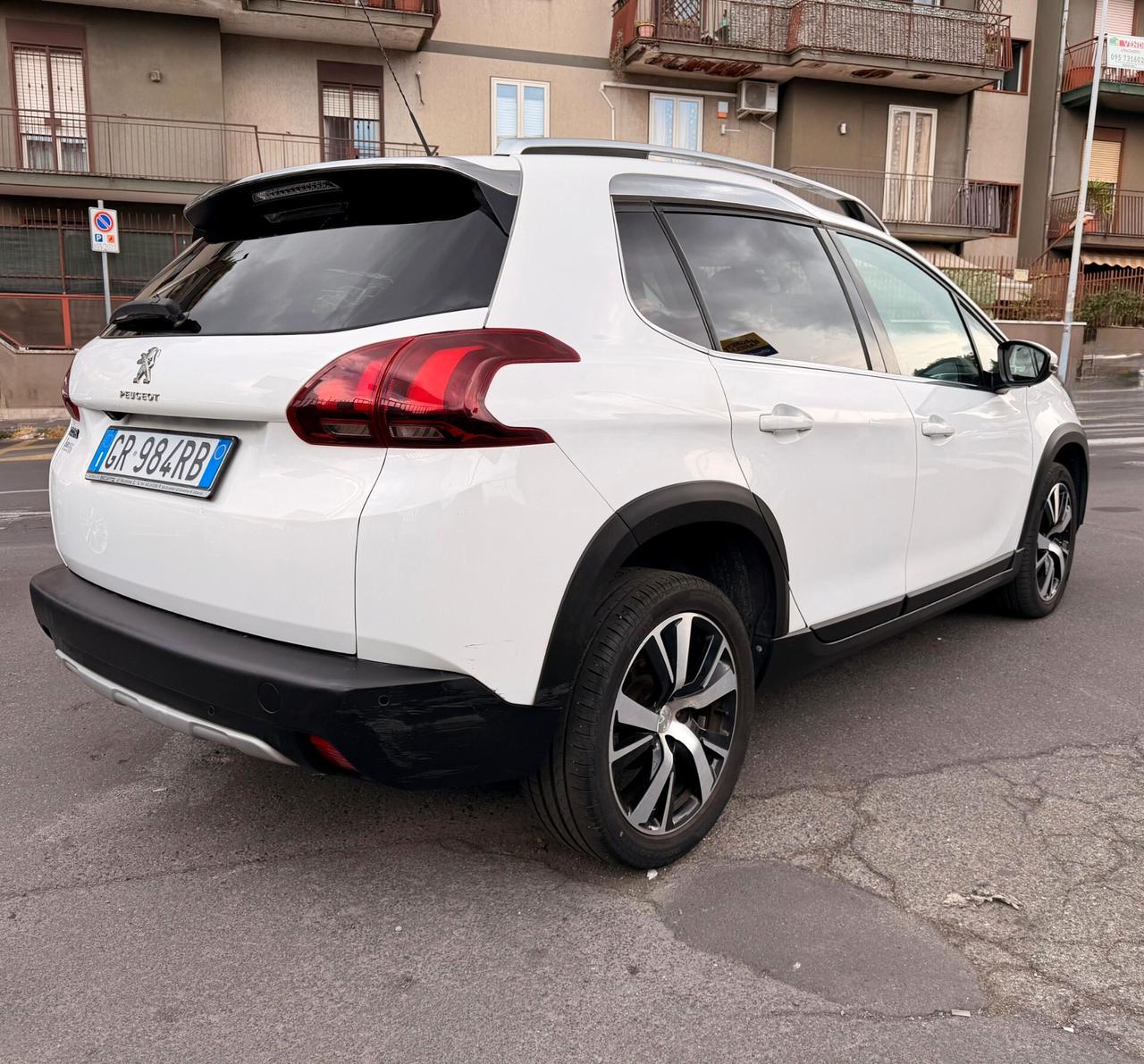 Peugeot 2008 BlueHDi 100 Allure