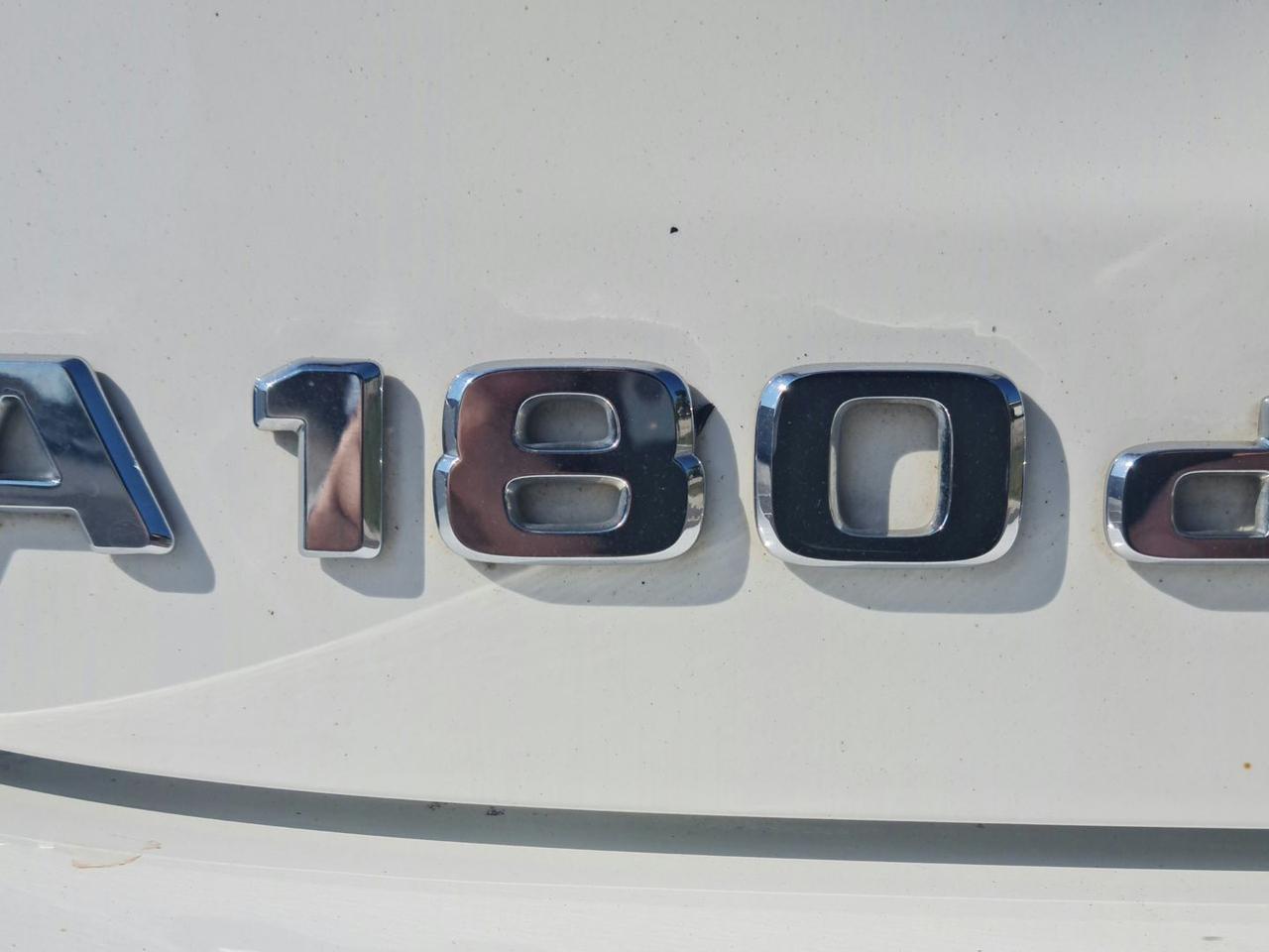Mercedes-Benz A 180 AMG Line Premium #6483