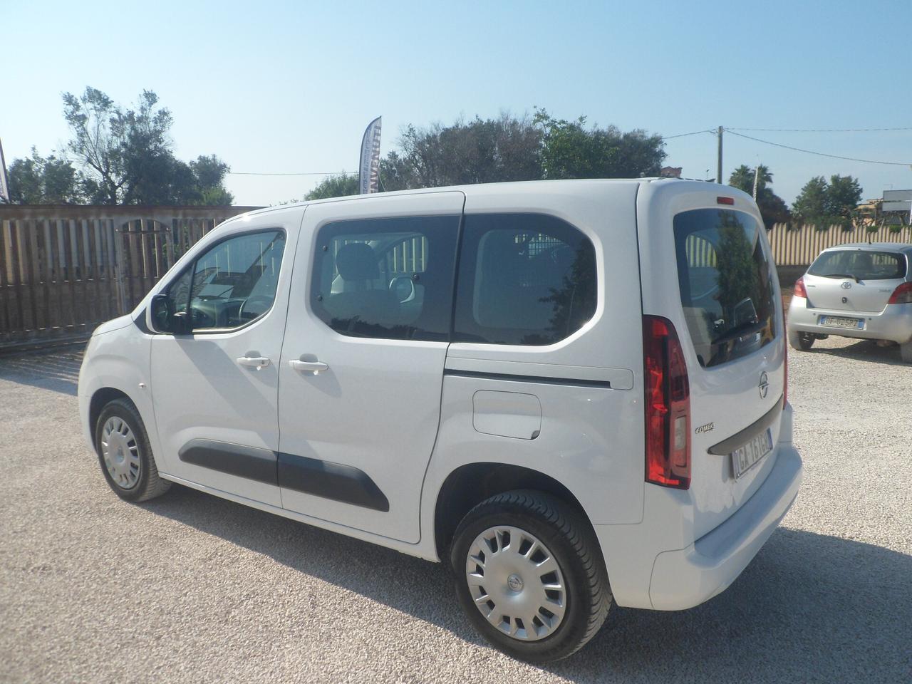 Opel Combo 5 posti autocarro