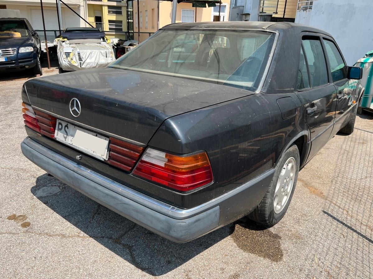 Mercedes-benz 230 E ASI
