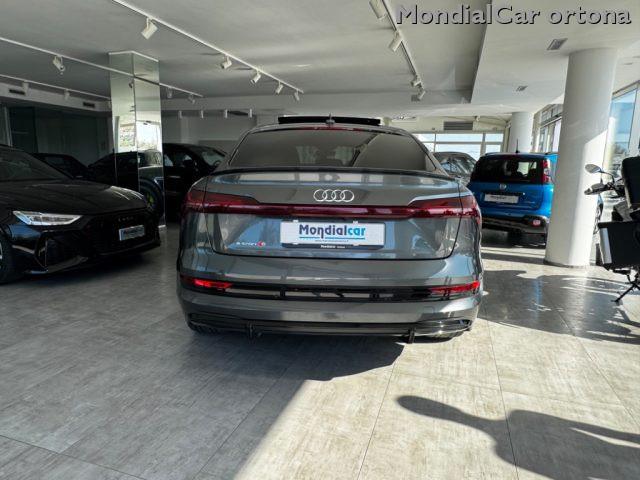 AUDI e-tron S SPB sport attitude 3motori 503cv tetto