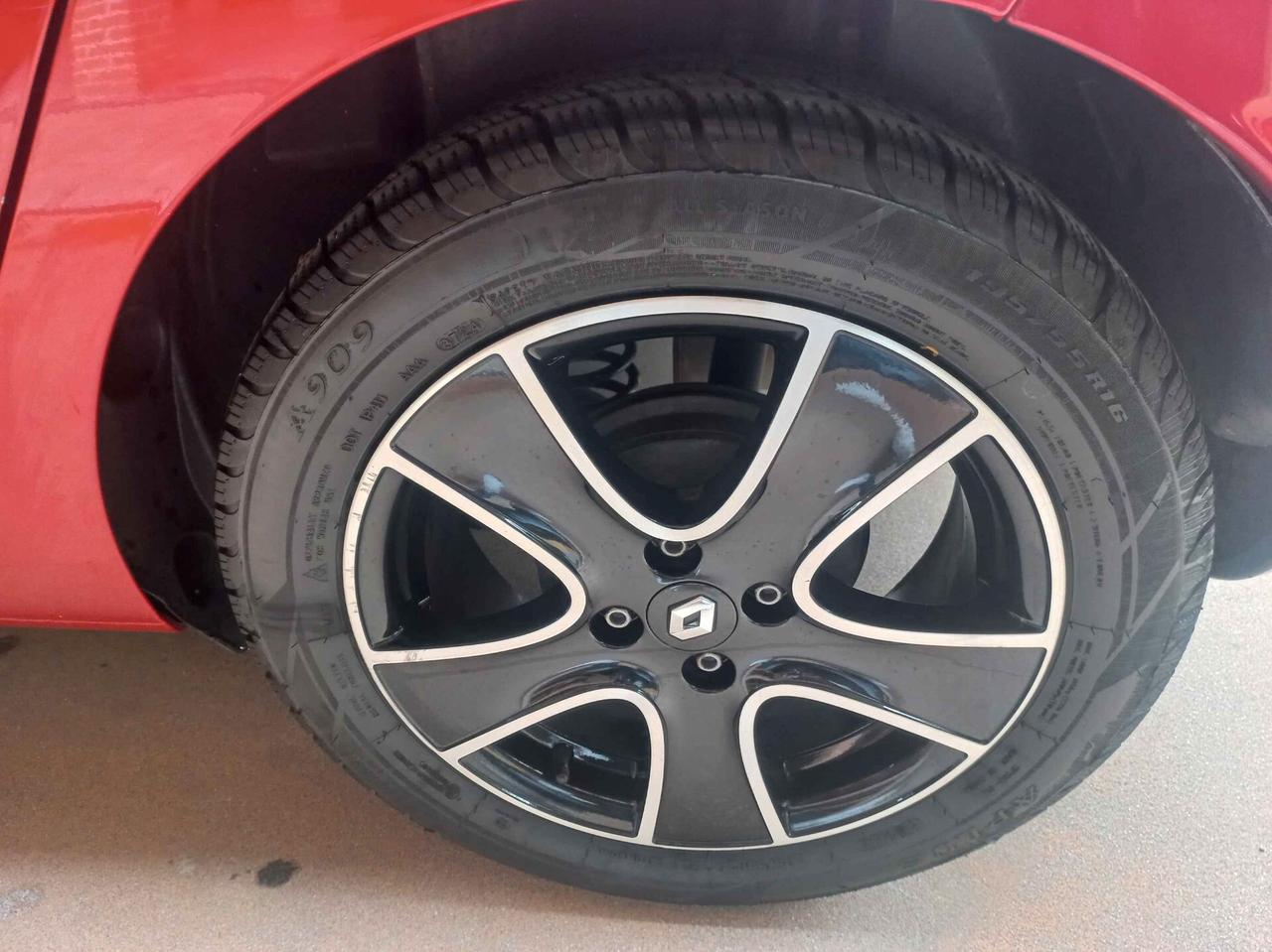 Renault Clio 1.2 75 CV 5 porte Duel