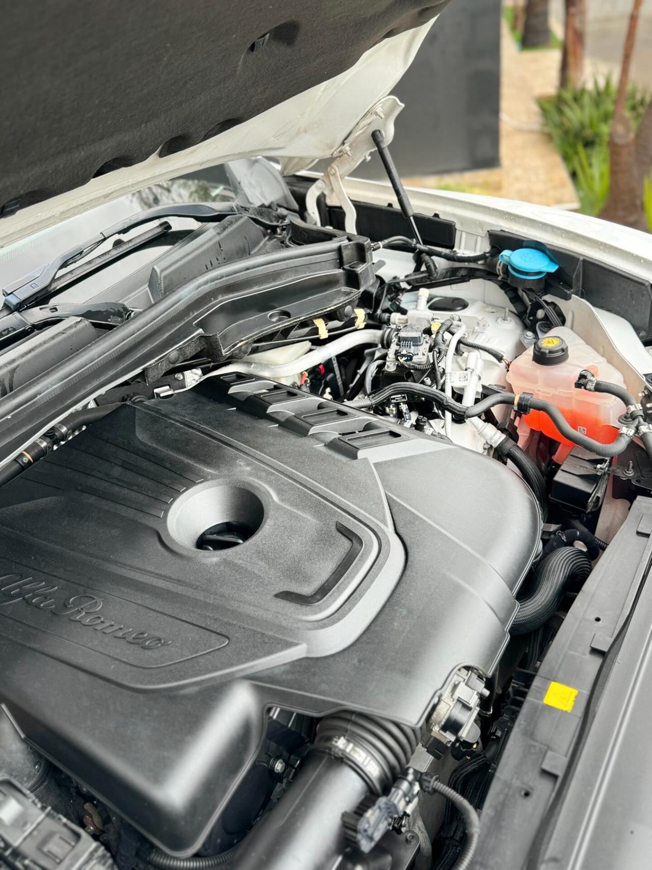 Alfa Romeo Stelvio 2.2 Turbodiesel 190 CV AT8 Q4 Business