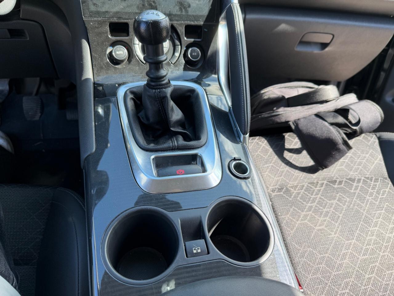 Peugeot 3008 1.6 HDi 115CV Allure