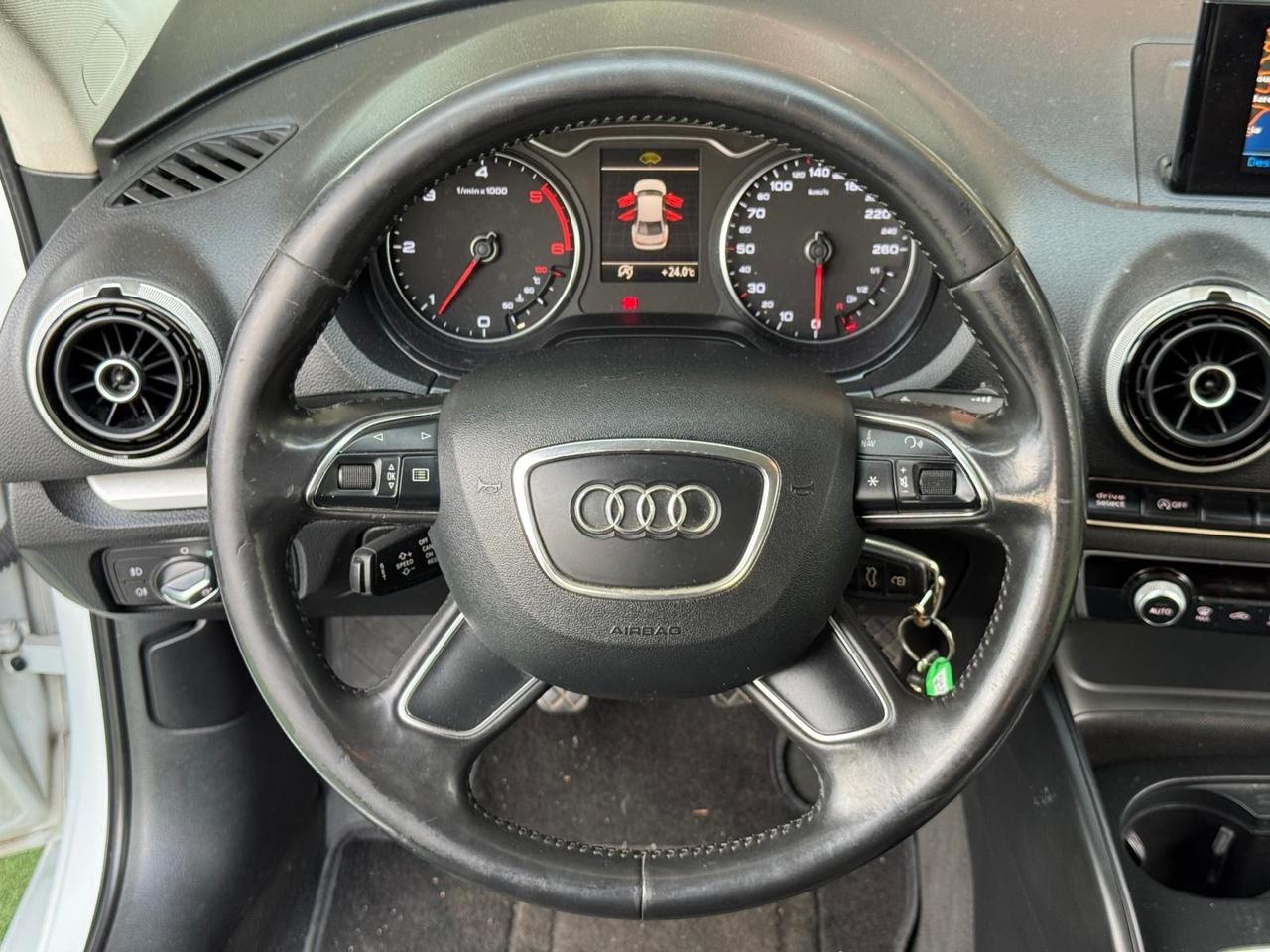 Audi A3 Sedan 1.6 TDI clean diesel S tronic