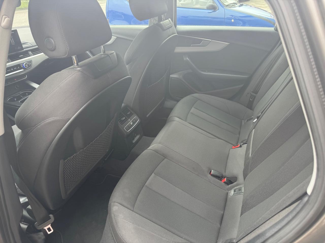 Audi A4 40 TDI S tronic Business