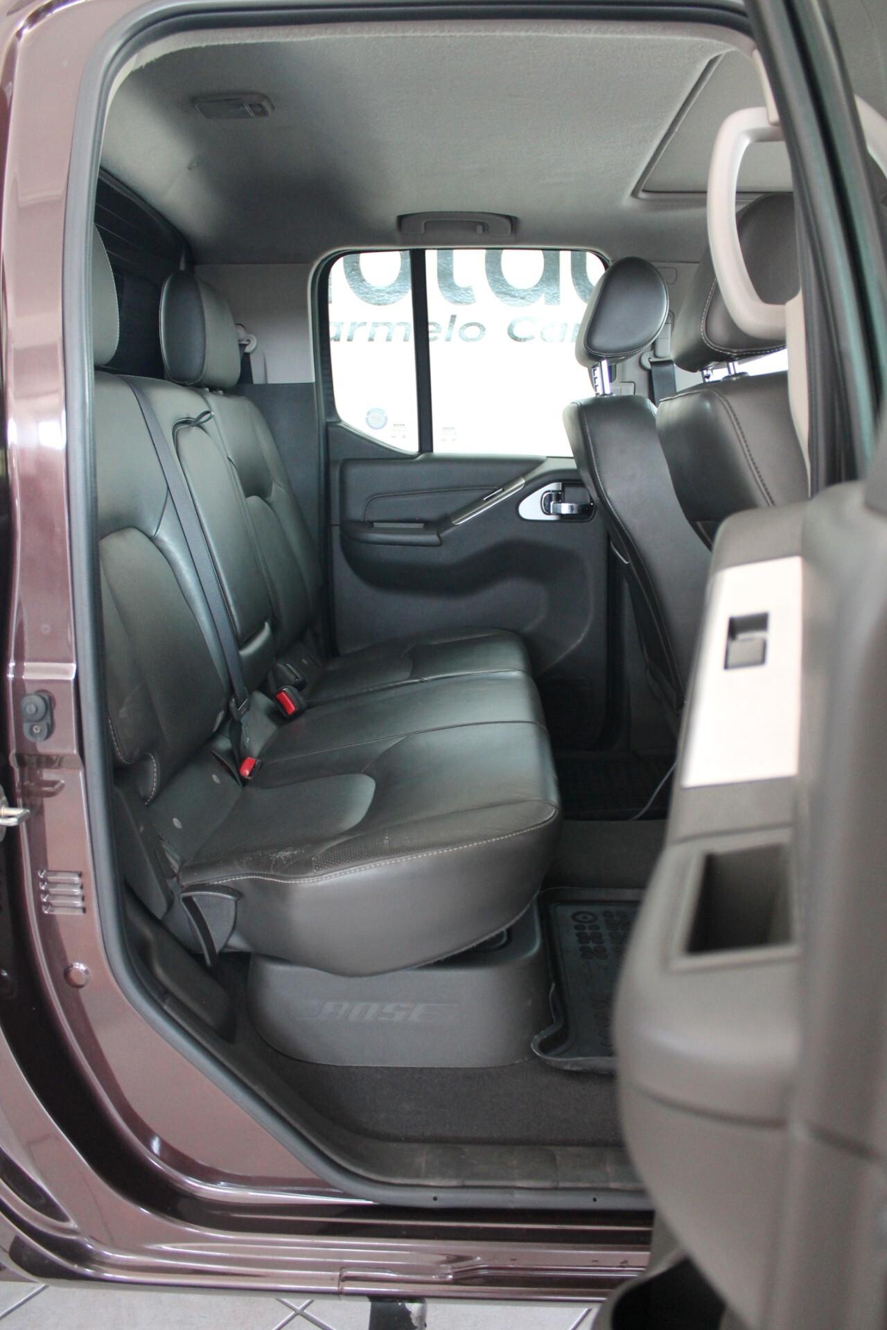 Nissan Navara 3.0 dCi 4 porte Double Cab LE V6