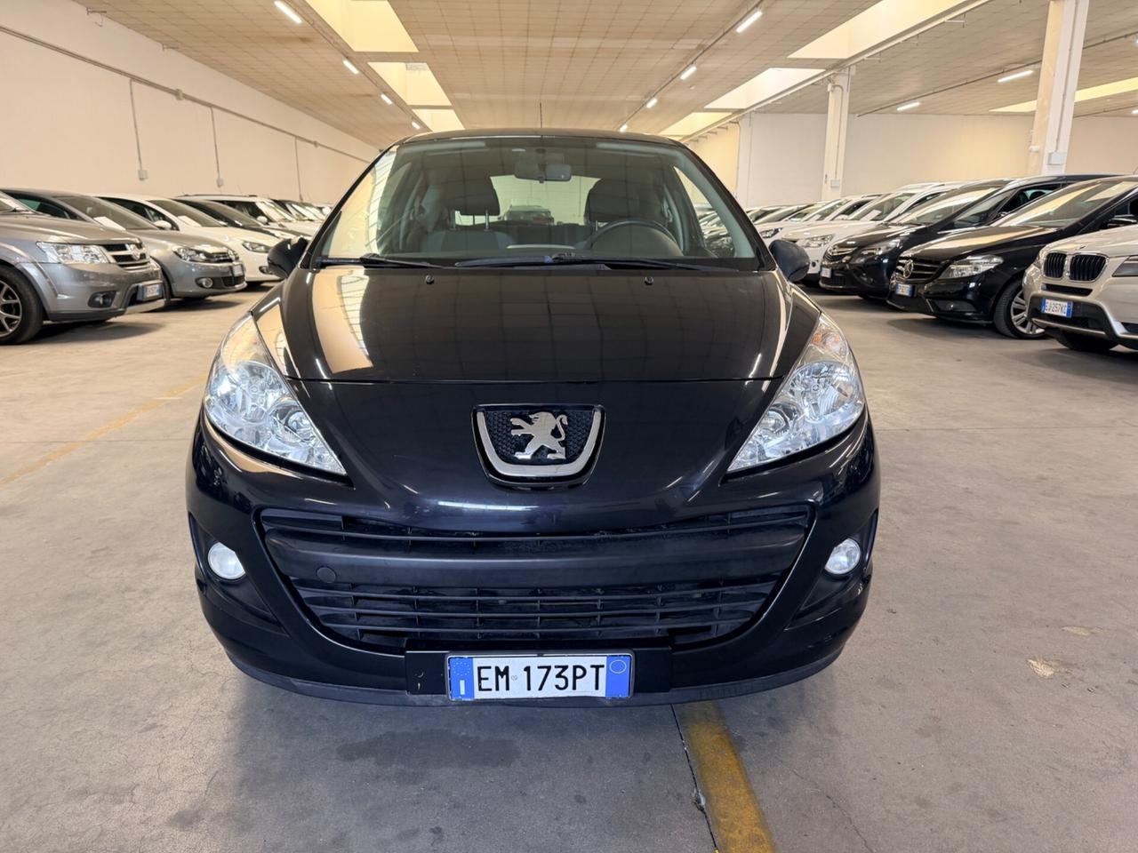 Peugeot 207 1.4 8V 75CV 5p. Active