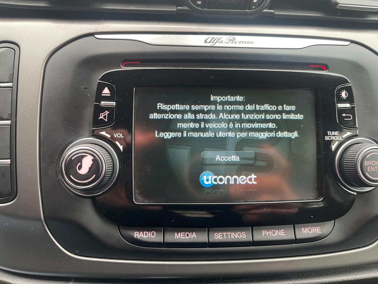 Alfa Romeo Giulietta 1.6 JTDm-2 105 CV Exclusive NEO PATENTATI