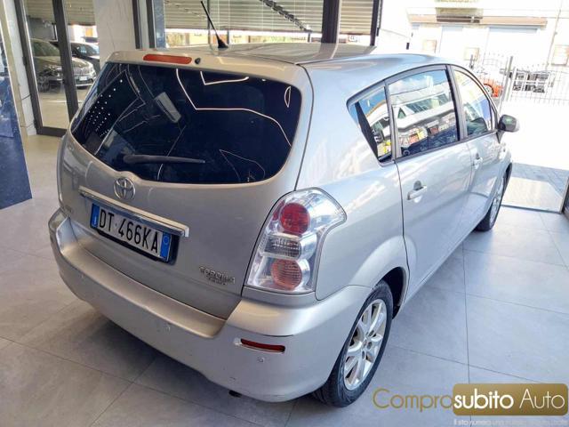 TOYOTA Corolla Verso 2.2 16V D-4D Luna 7pti