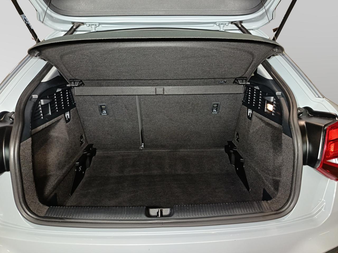 AUDI Q2 - Q2 30 TDI S tronic Business