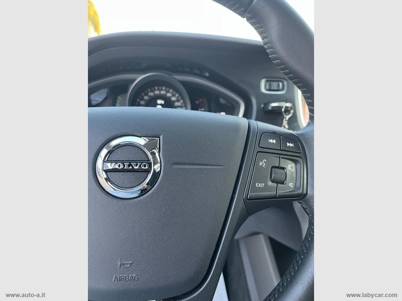 VOLVO V40 D2 Geartronic CROSS COUTRY