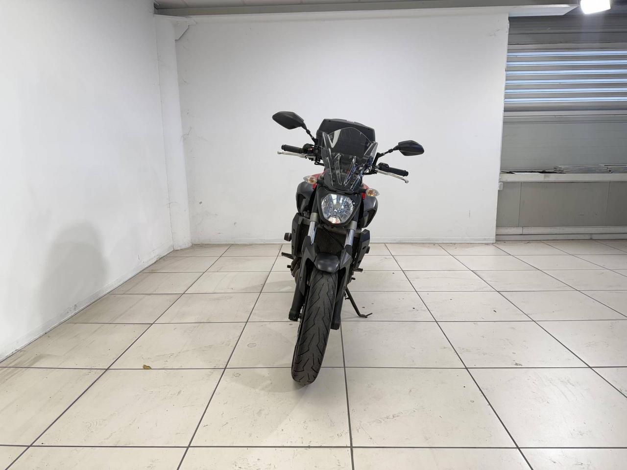 YAMAHA MT-07 690