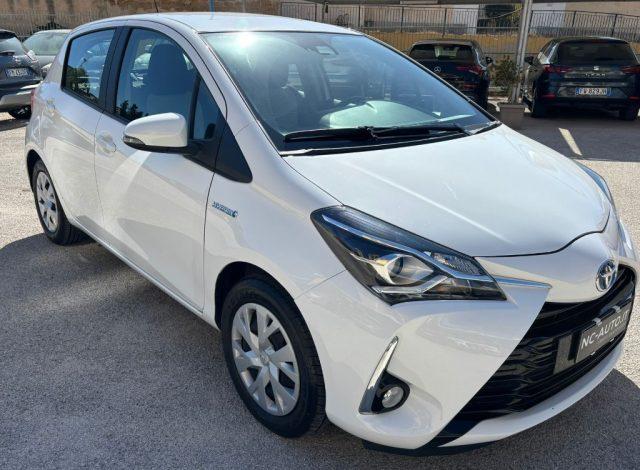 TOYOTA Yaris 1.5 Hybrid 5 porte Business