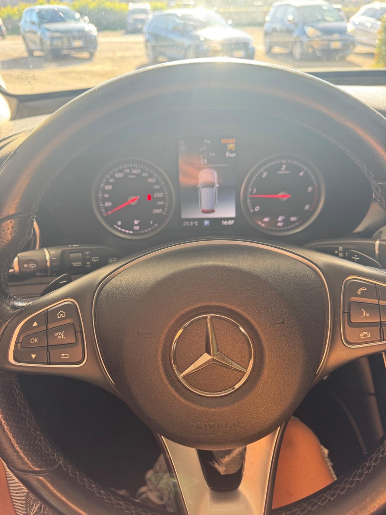 Mercedes-benz GLC 220