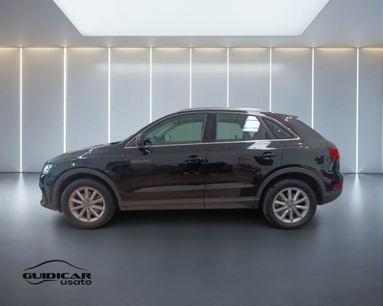 AUDI Q3 I 2015 - Q3 2.0 tdi Business 120cv