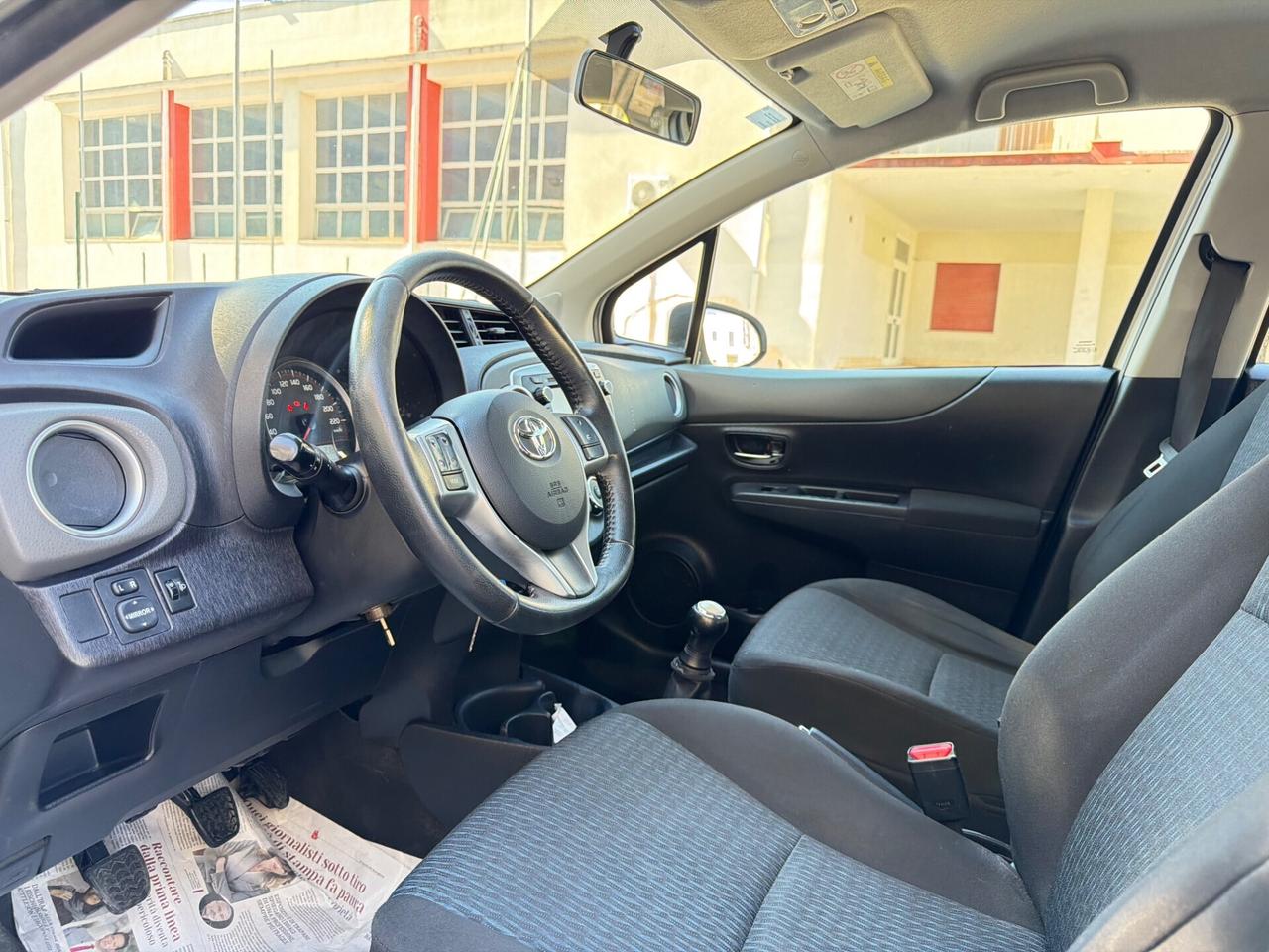 Toyota Yaris 1.0 5 porte Lounge