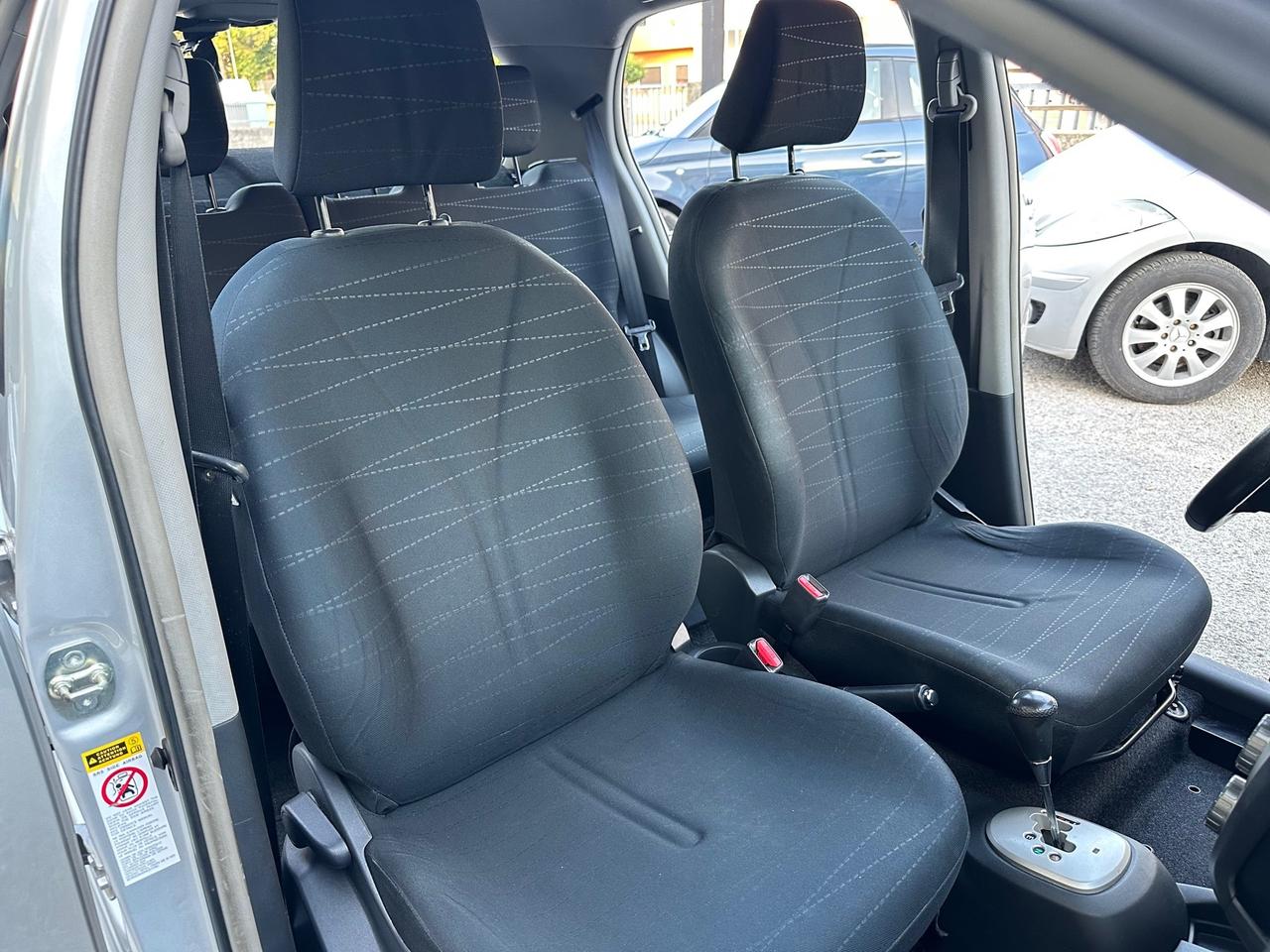 Toyota Yaris 1.4 D-4D DPF 5 porte Sol