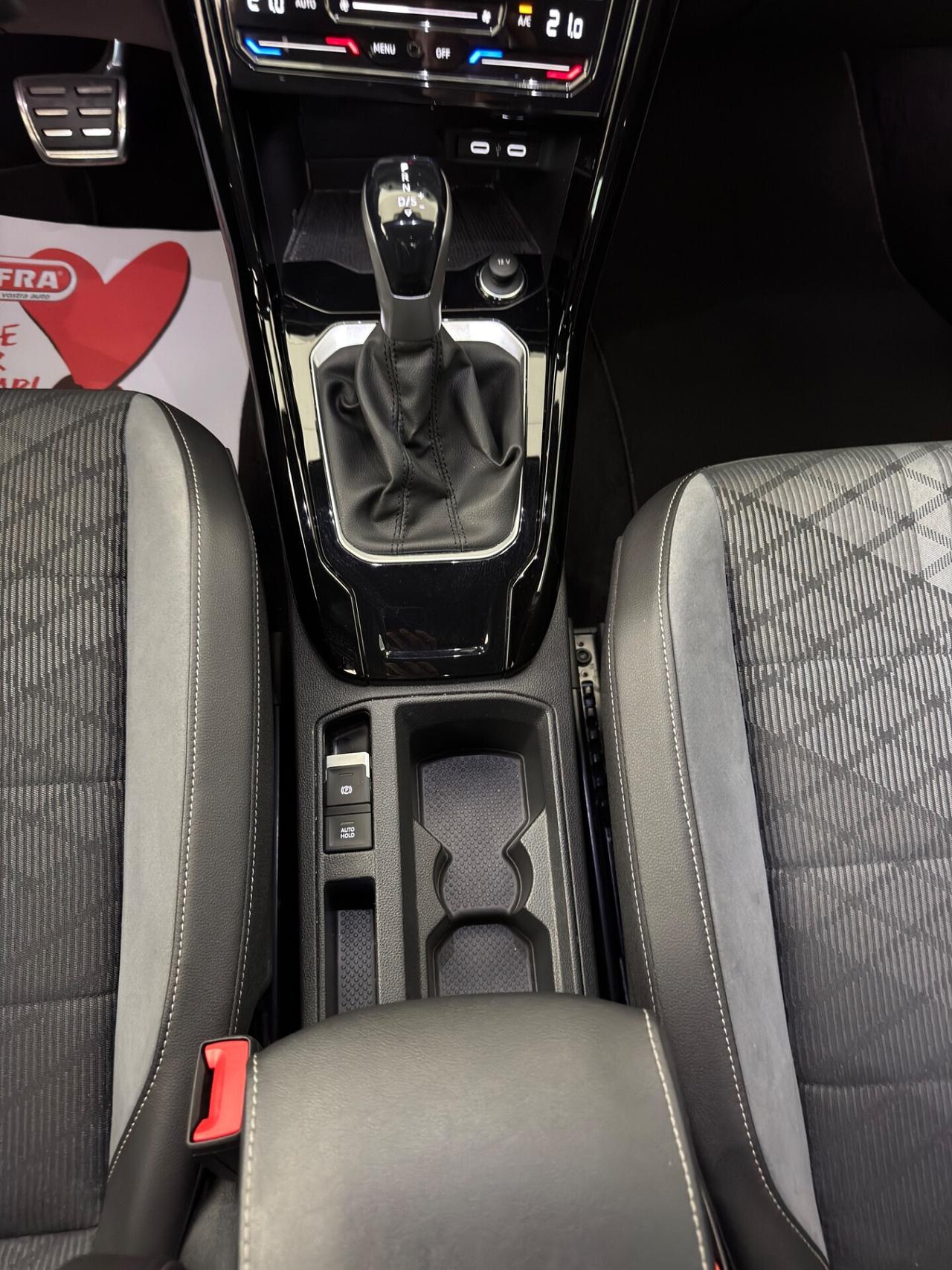 Volkswagen T-Roc 1.5 TSI ACT DSG R-Line 150cv