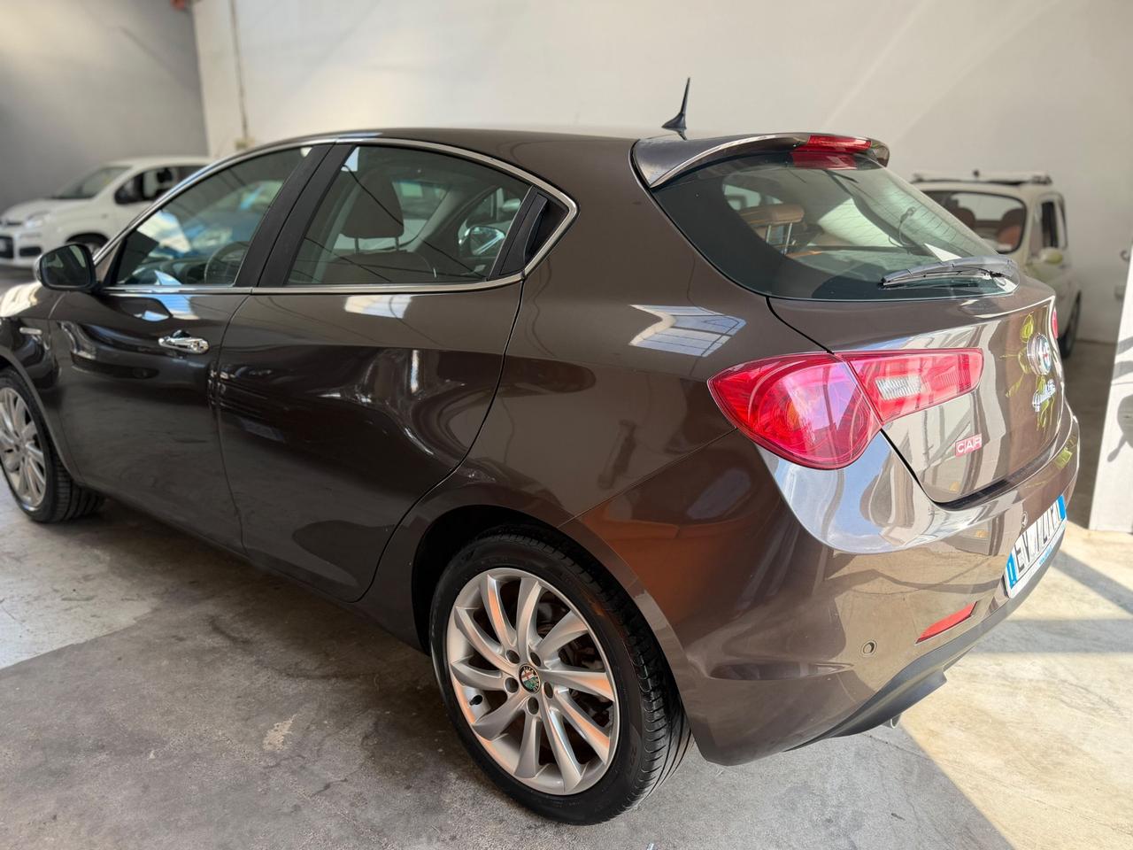 Alfa Romeo Giulietta 1.6 JTDm-2 105 CV Exclusive