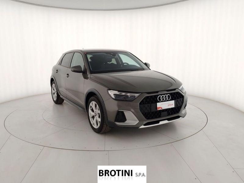 Audi A1 Sportback Allstreet 35 TSI S Tronic Identity Contrast