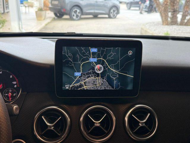 MERCEDES-BENZ A 200 d Automatic Premium