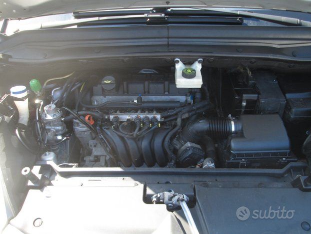Citroen C4 2010 photo 5