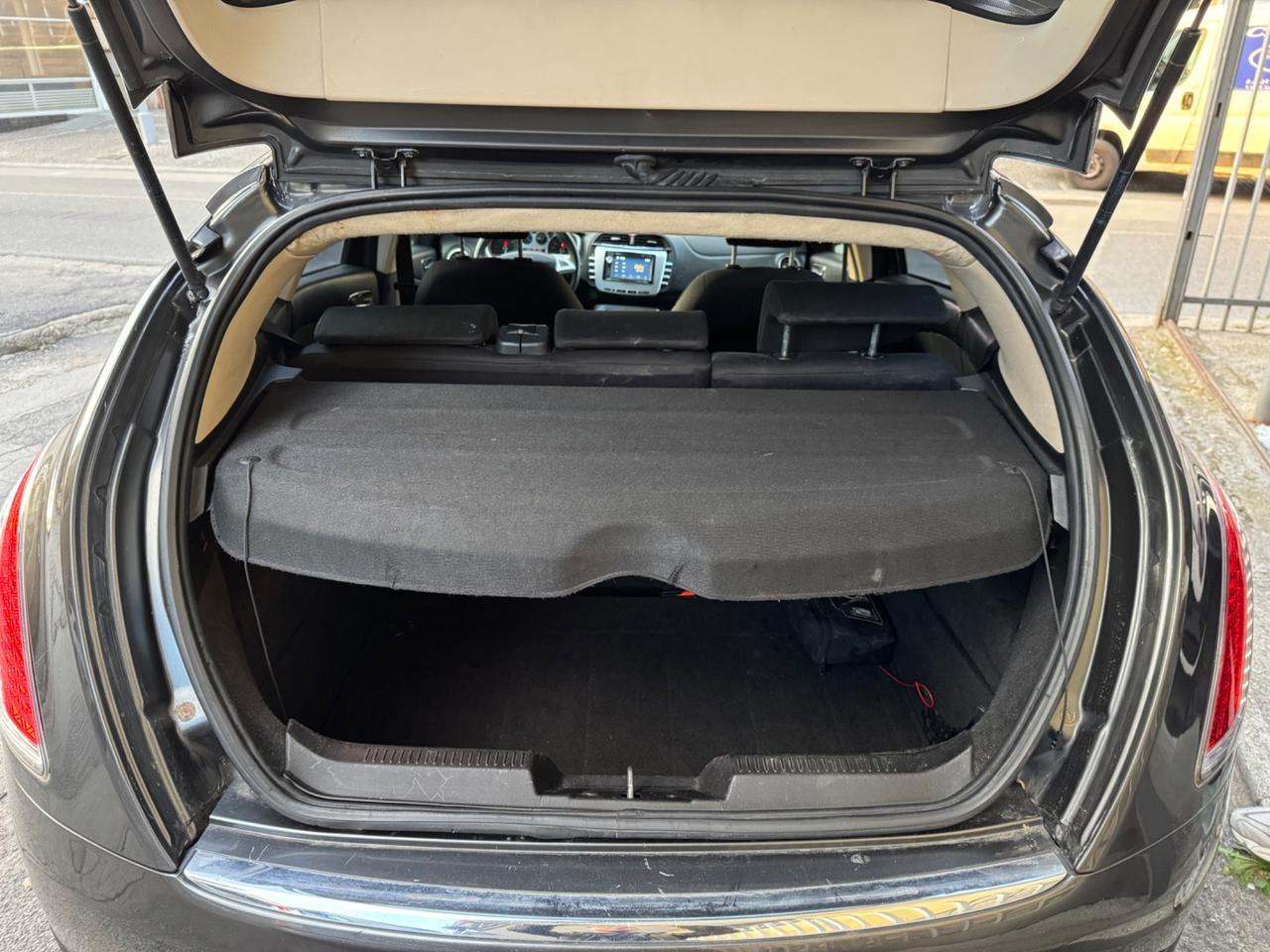 Lancia Delta 1.4 T-Jet 120 CV Oro Ecochic GPL