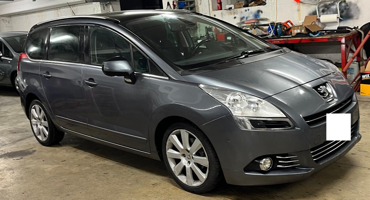 PEUGEOT 5008 1.6 HDI - CAMBIO AUTOMATICO - 7 POSTI - 112 CV