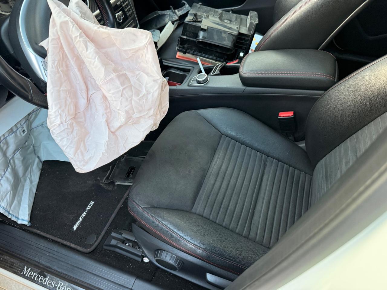 Mercedes-benz A 200 Premium SINISTRATA