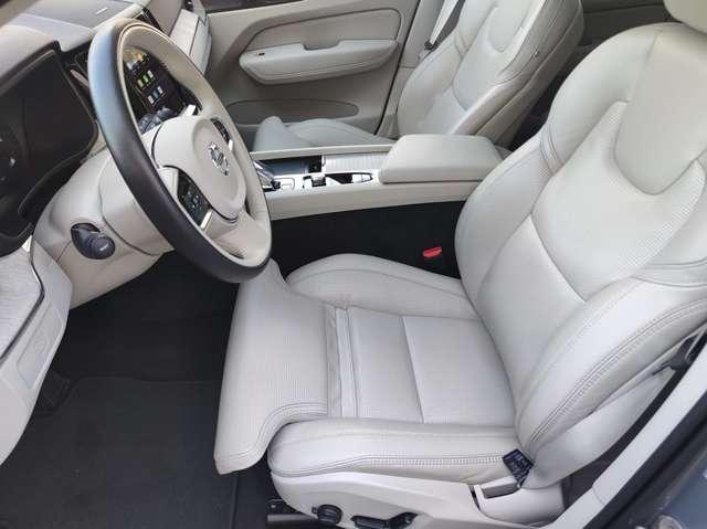 Volvo XC60 XC60 II 2022 2.0 b4 Plus Dark auto