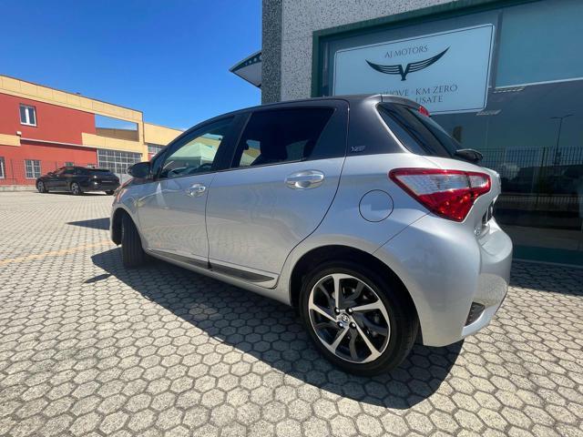 TOYOTA Yaris 1.5 Hybrid 5 porte Y20 Bitone