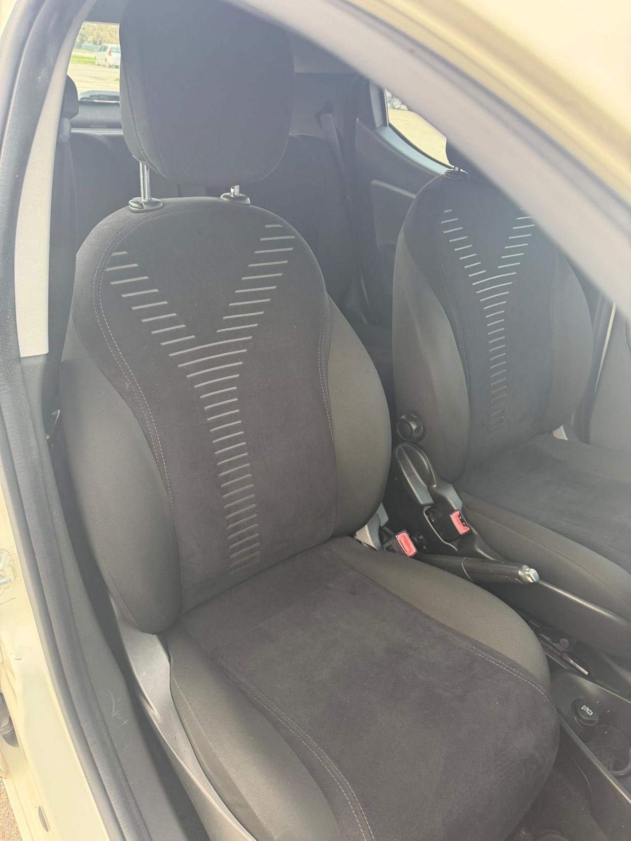 Lancia Y 1.3 MJT Platinum 117000 km GARANZIA 12 m