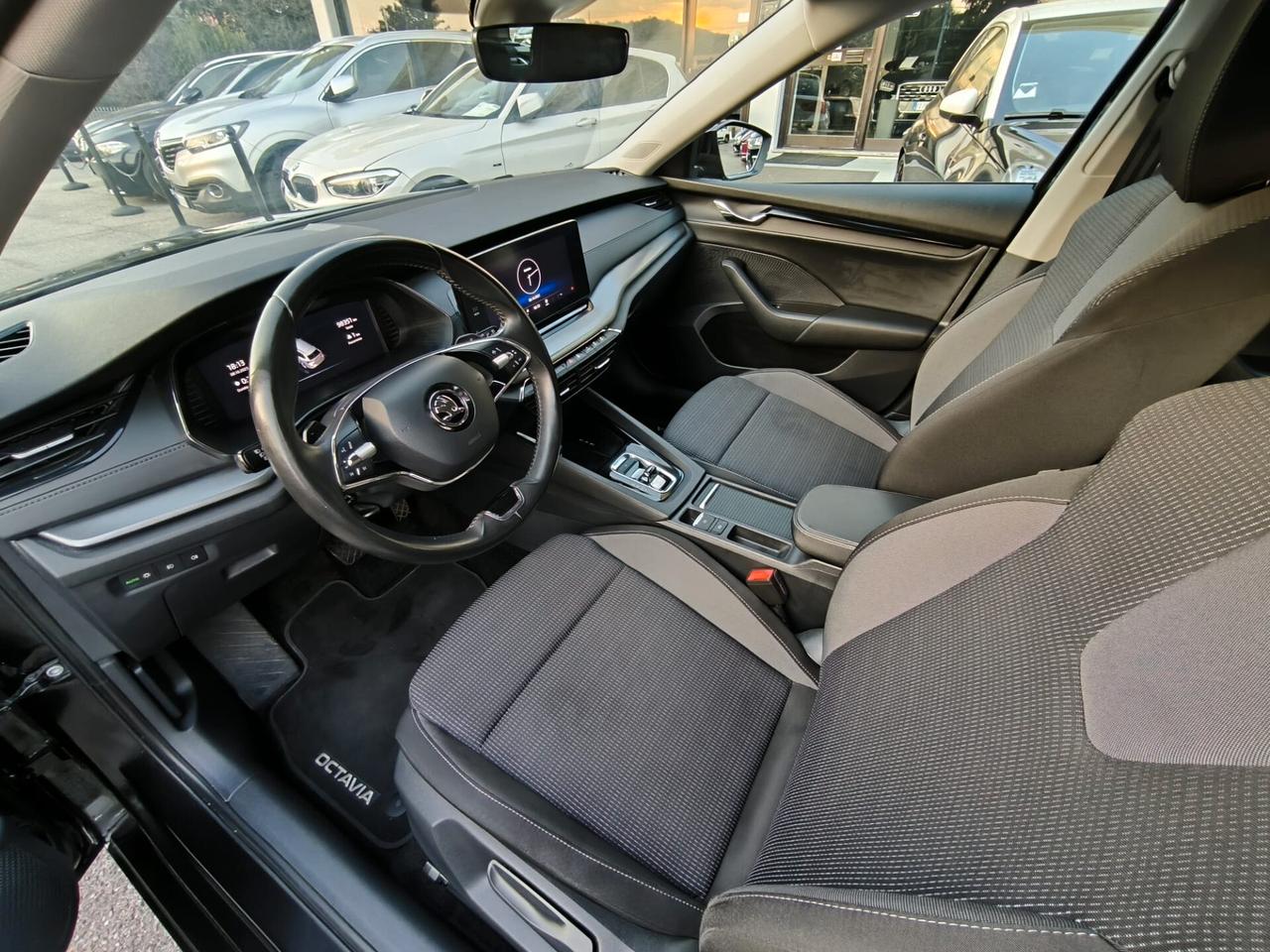 Skoda Octavia 2.0 TDI EVO SCR DSG Wagon Executive