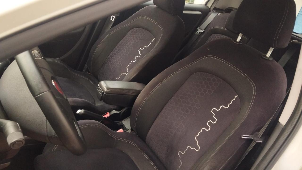 PROMOZIONE ESTIVA Fiat Punto 1.4 8V 5 porte Natural Power Lounge