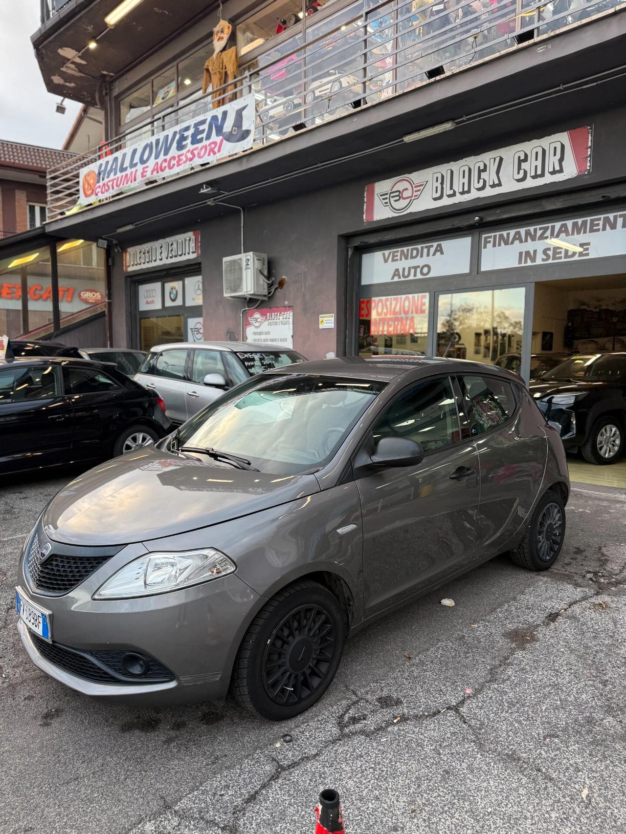 Lancia Ypsilon 1.2 69 CV 5 porte GPL Ecochic Gold