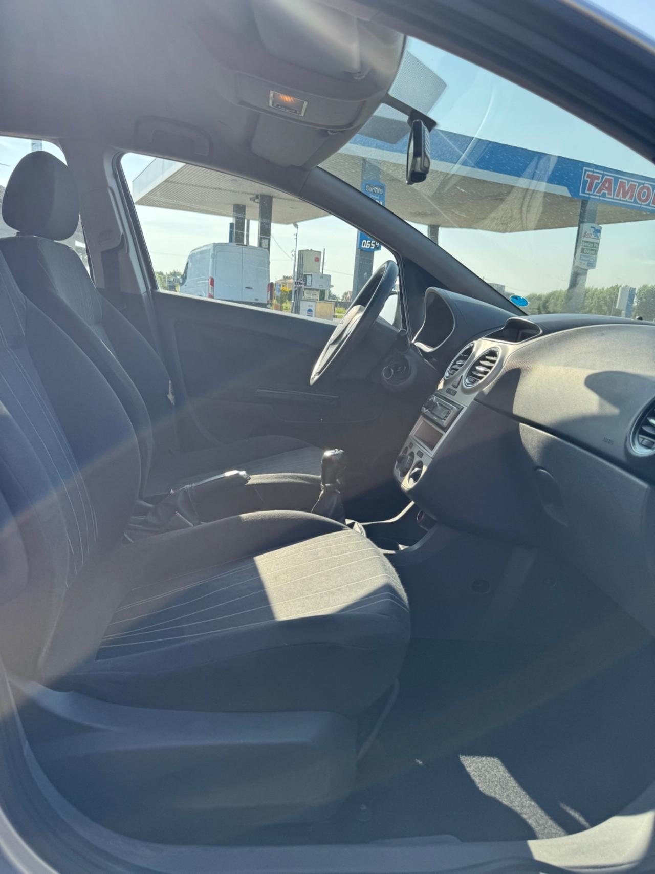 Opel Corsa 1.2 5 porte Easytronic Club