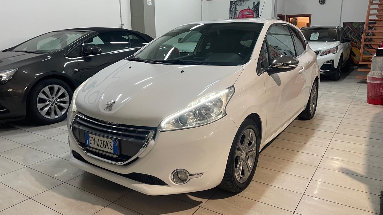 Peugeot 208 1.4 HDi 68 CV Allure GARANTITA