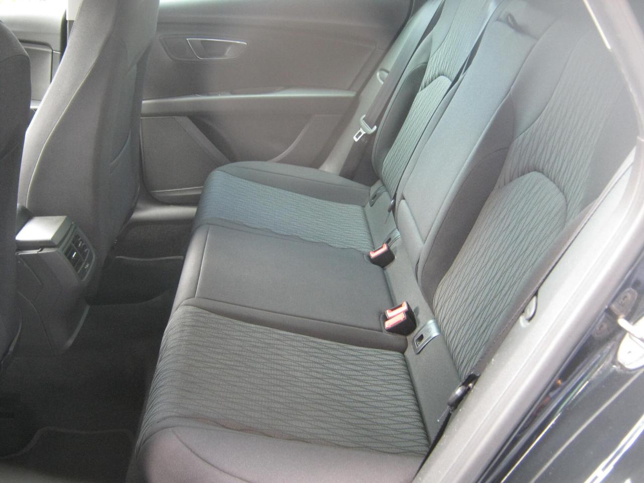 Seat Leon 1.6 TDI 105 CV SW 83000 KM AUTOEMILIA
