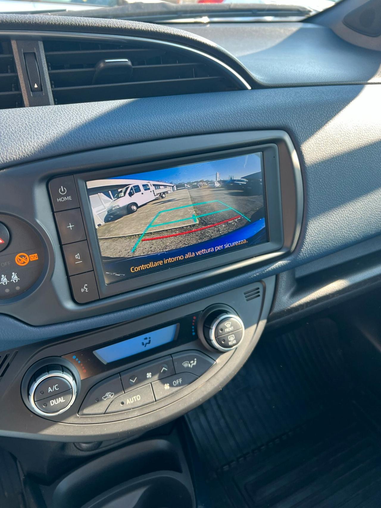 Toyota Yaris HYBRID